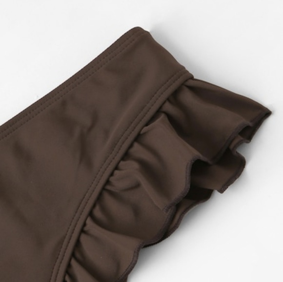 Off Shoulder Ruffle bikini - Picture 3 of 6